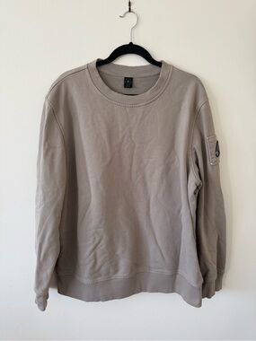 EUC moose knuckles crewneck sweater